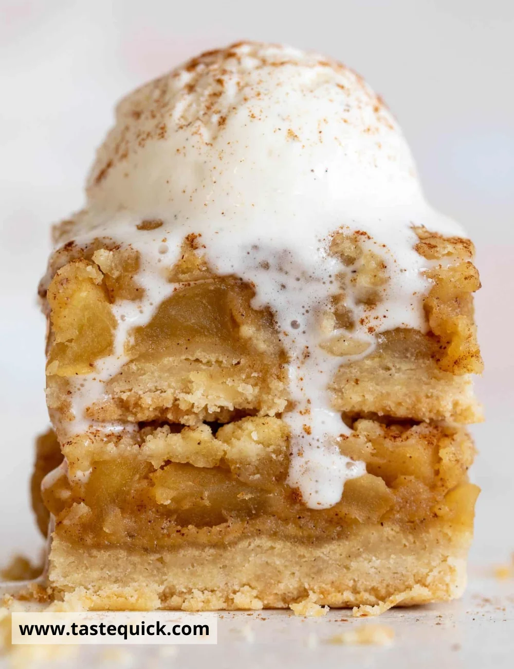 Apple Pie Cobbler Bars