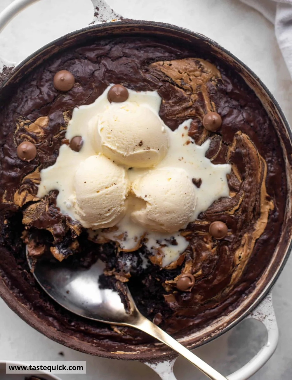 Chocolate Peanut Butter Skillet Brownie