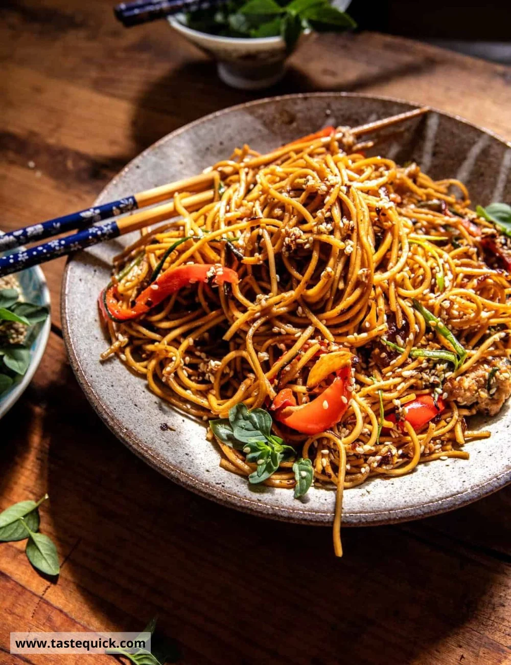 Sesame Garlic Chicken Lo Mein